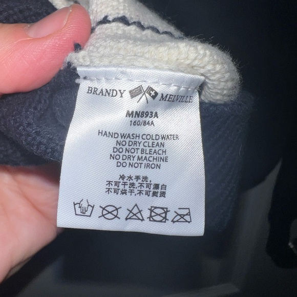 Brandy Melville Argyle Sweater - Picture 4 of 7